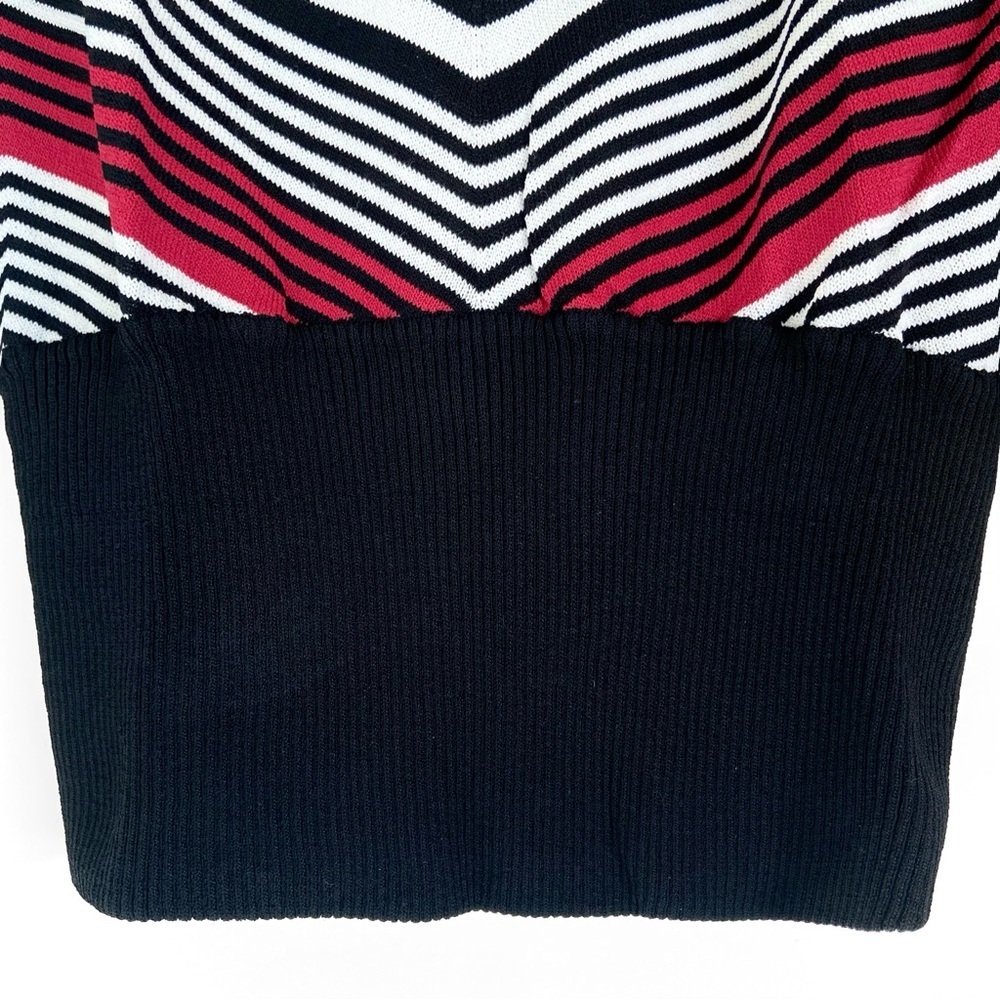 VINTAGE APART Impressions Red/Black/ White Chevron Knit Sweater - Picture 4 of 8
